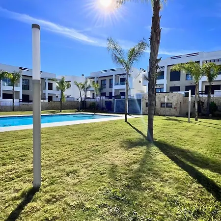 Apartamento Modern With Swimming Pool And Terraces