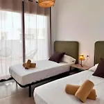 Modern With Swimming Pool And Terraces Apartamento *