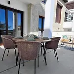 Modern With Swimming Pool And Terraces Apartamento *