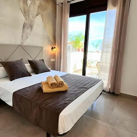 Modern With Swimming Pool And Terraces Appartement *