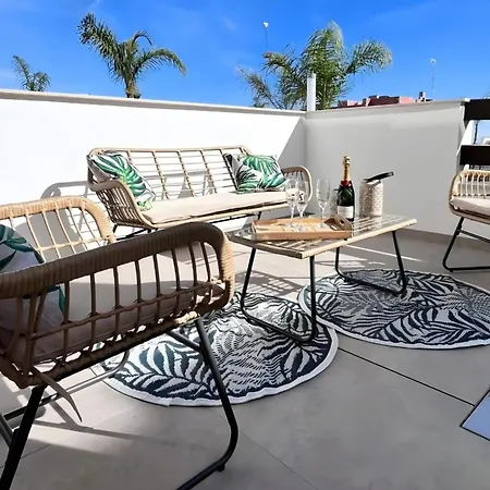 Modern With Swimming Pool And Terraces Appartement