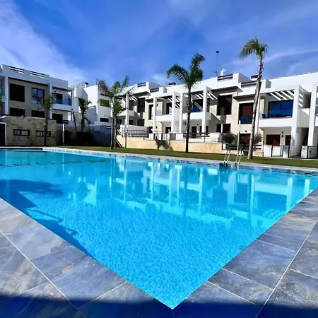 Modern With Swimming Pool And Terraces Апартаменты Торевьиа